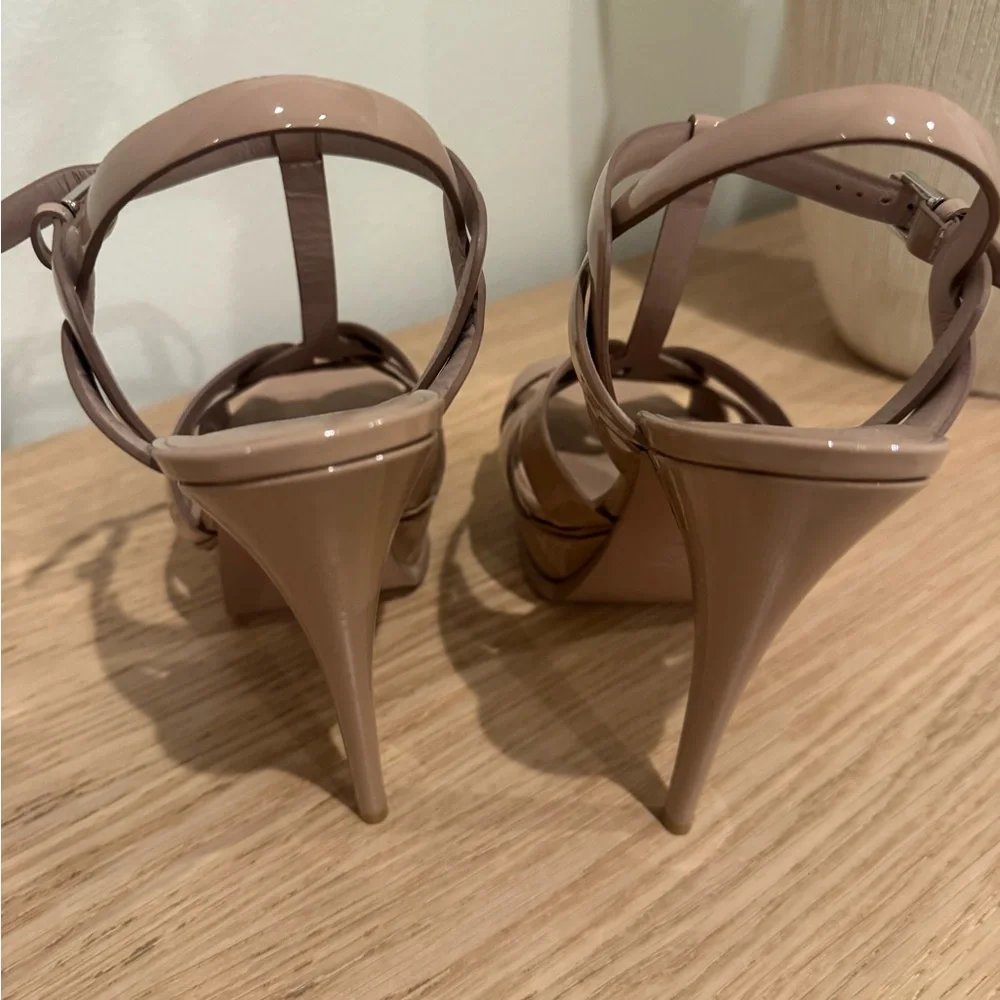 Saint Laurent Blush Patent Leather T-Strap Knot Heels - Picture 8 of 16